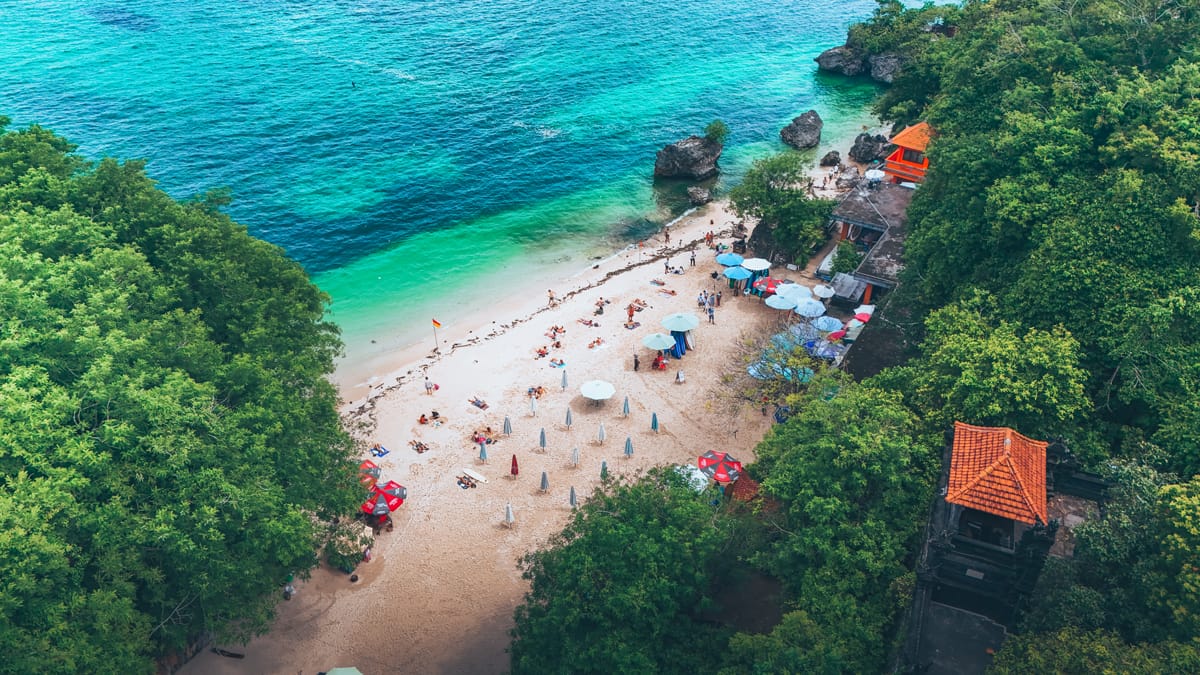 Top 5 Must-Visit Beaches in Uluwatu : Your 2024 Ultimate Guide to Bali's Coastal Gems!